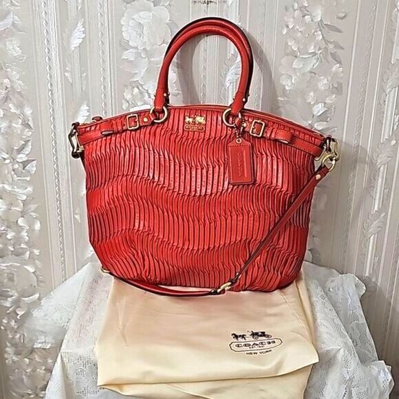 Coach Madison Gathered Leather  Lindsey NWT - Picture 1 of 9